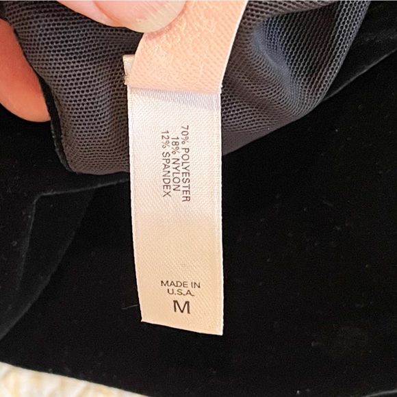 Victoria’s Secret Black Velvet Thong Bodysuit Long Sleeve Size Medium - Picture 10 of 11